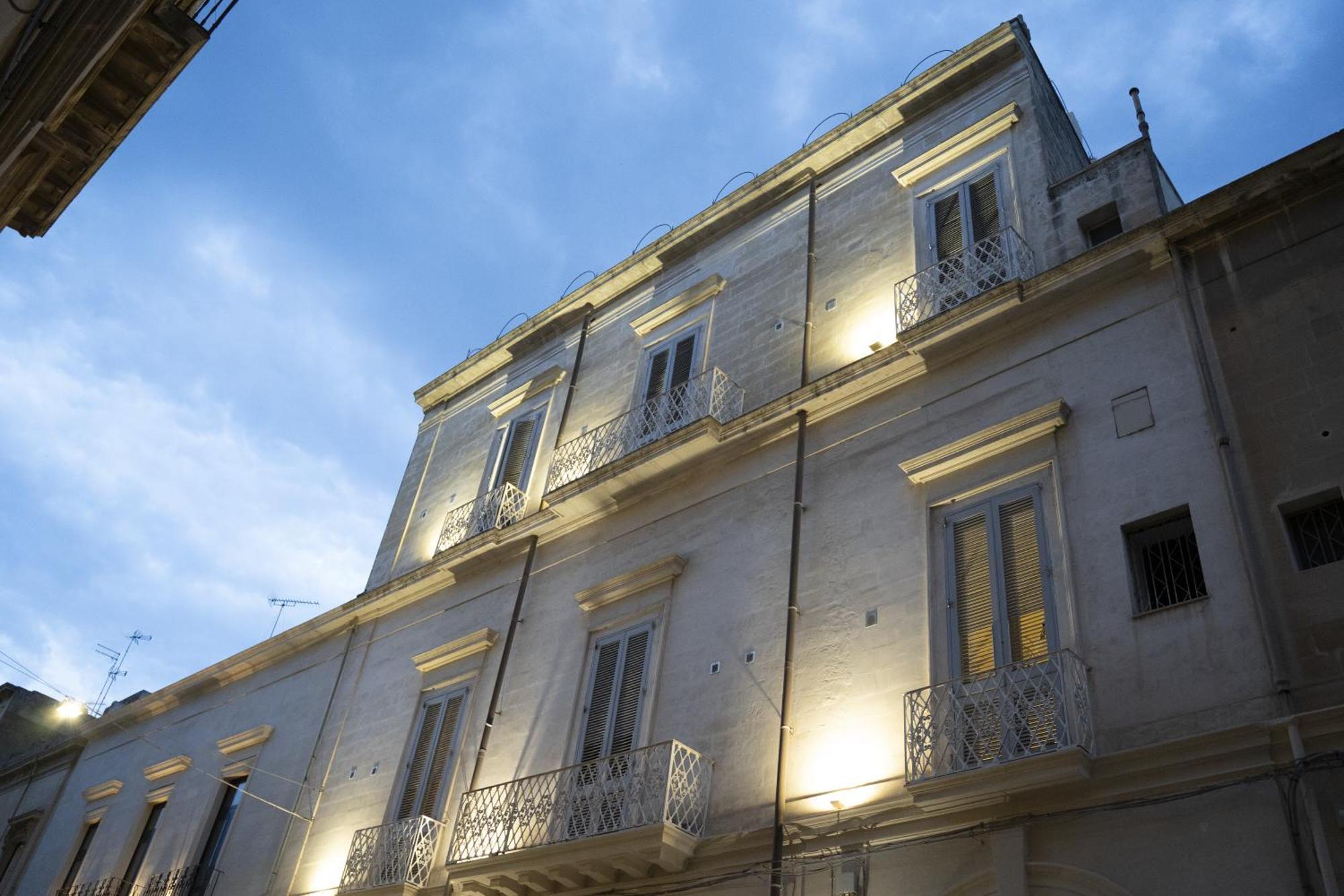 Palazzo Cavour Lecce Exterior foto